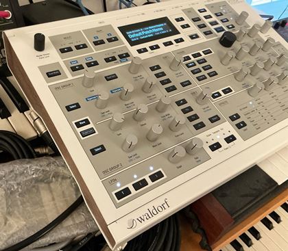 Waldorf-Kyra virtually as new